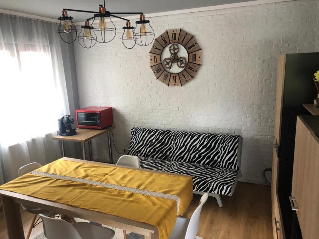 Appartement Apartament Dorobanti à Cluj-Napoca Extérieur photo
